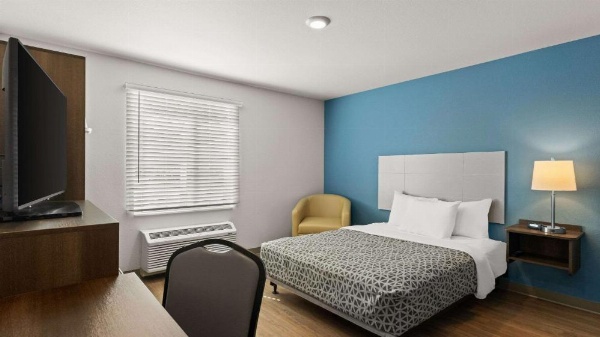 WoodSpring Suites Greeley image 20