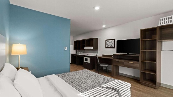 WoodSpring Suites Greeley image 36